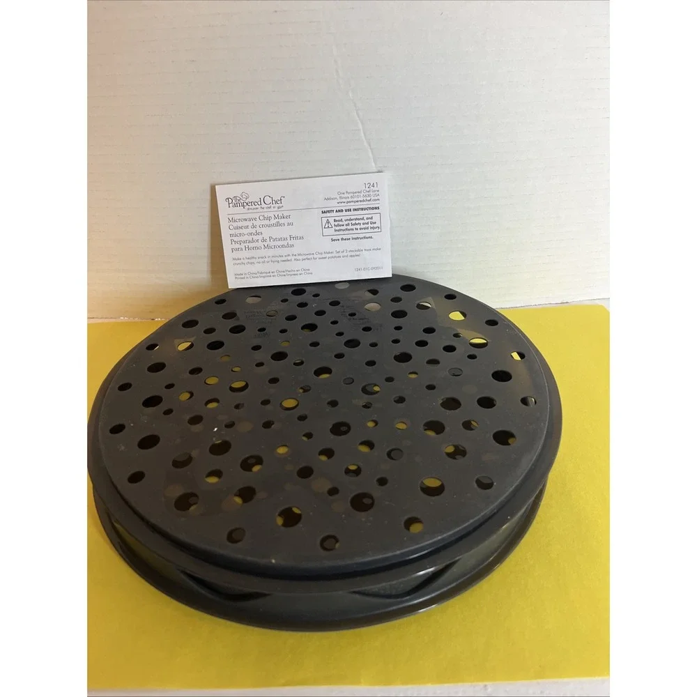 Pampered Chef Black Silicone 2 piece set Microwave Potato Chip Maker 1241 Snacks